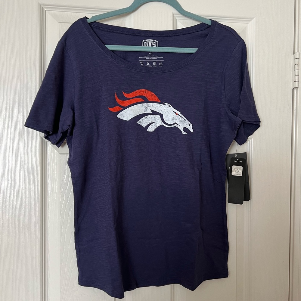Women’s Denver Broncos NFL T-Shirt NWT
